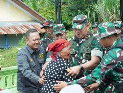 Pangdivif 2 Kostrad Tutup Latihan UST Kompi Brigif PR 18/Trisula dan Laksanakan Bakti Sosial