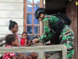 Pos Kotis Satgas Satuan Organik Yonif Raider 514/SY Sidak Masyarakat Kampung Ginid