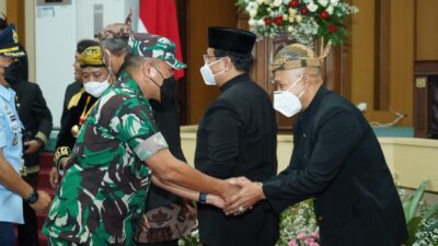Kasdivif 2 Kostrad Hadiri Rapat Sidang Paripurna DPRD Kabupaten Malang