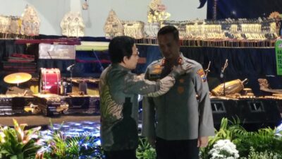 Kapolres Bondowoso Menerima Penghargaan dari Kementerian PDTT