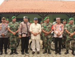 Menhan RI, Menyerahkan Bantuan Sepeda Motor Bagi Babinsa di Wilayah Kodim 0825/Banyuwangi