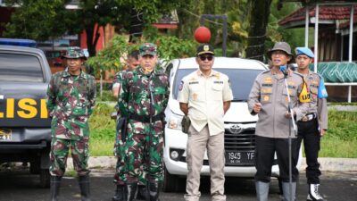 Prajurit Kodim 0822 Bondowoso Sigap Berikan Pertolongan Korban Banjir