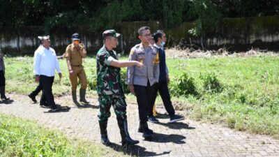 Kapolres Bersama Dandim 0822, Tinjau Lokasi Banjir Bandang Pancoran Bondowoso
