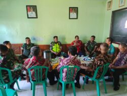 Babinsa Posramil 0822/03 Tamankrocok Bondowoso Halal Bihalal dengan Kades dan Perangkat