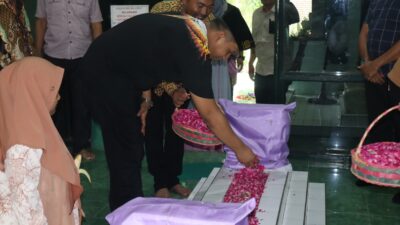 Kapolres Bondowoso Melaksanakan Ziarah ke Makam Ki Ronggo