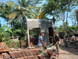 Satgas TMMD 116 Bondowoso Bangun MCK, Edukasi Warga Biasakan Hidup Sehat