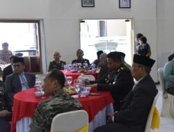 Bupati Berikan Penghargaan Kepada Kapolres Bondowoso Atas Prestasinya Dalam Penanganan TPPO