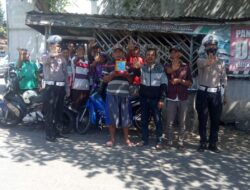 Satlantas Polres Bondowoso Melaksanakan Sosialisasi Kepada Para Pengguna Jalan Ops Patuh Semeru 2023