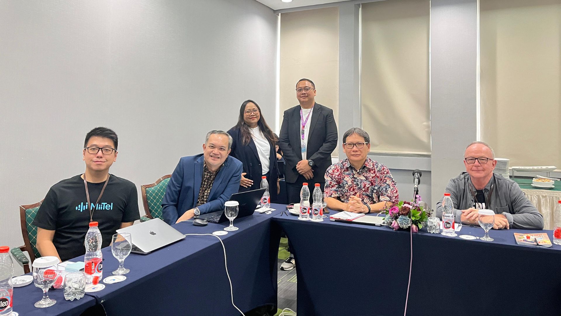 Andy Gozali (Kiri) bersama para juri dan peserta TBCCI 2023