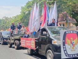 Serah Terima Kirab Pemilu 2024 Dari KPU Situbondo Ke KPU Bondowoso “Pemilu Sebagai Sarana Integritas Bangsa”