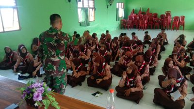 Babinsa Sukodadi Bekali Pelatihan Dasar Kepemimpinan Siswa