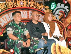 Semarak Warga Tegalampel Saksikan Malam Puncak HUT TNI ke 78