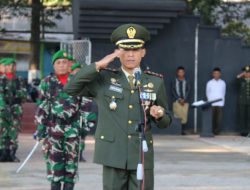 Danyonif Raider 514/SY Kostrad Pimpin Upacara di Makam Pahlawan Bondowoso