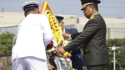 Dankogartap III/Surabaya Pimpin Ziarah Nasional Di TMP 10 November Surabaya