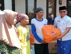 Pj Bupati Bondowoso Serahkan Bantuan Kepada Korban Bencana Angin Puting Beliung