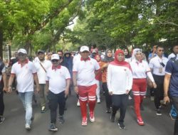 Pj Bupati Bondowoso Ikuti Jalan Sehat Dalam Rangka Memperingati HUT ke 78 Jatim