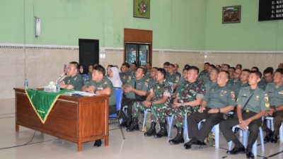 Vidcon Bersama Pangdam V/Brawijaya, Dandim 0822 Bondowoso Dampingi Anggota Yang Sakit