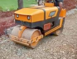 Satu Unit Baby Roller Dibeli Dinas PUPR Situbondo dari Anggaran DBHCHT Tahun 2023