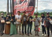 Program Berbagi Snack Box Oleh Tim Relawam Jatim Beragam untuk Para Pengendara di Bondowoso