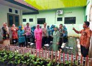 Bersama Warga, Danposramil 0822/14 BotolinggoTanam Cabe di Pekarangan dan Lahan Kosong