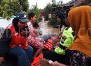 Gerak Cepat, Polisi bersama TNI dan BPBD Evakuasi Ribuan Warga Terdampak Banjir di Bangkalan