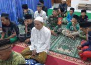 Pererat Silaturahmi, Babinsa Koramil Tenggarang Sholat Isya, Tarawih Berjamaah Bersama Warga