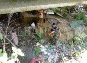 Babinsa 0422/04 Balik Bukit Bantu Evakuasi Mayat Tanpa Identitas.