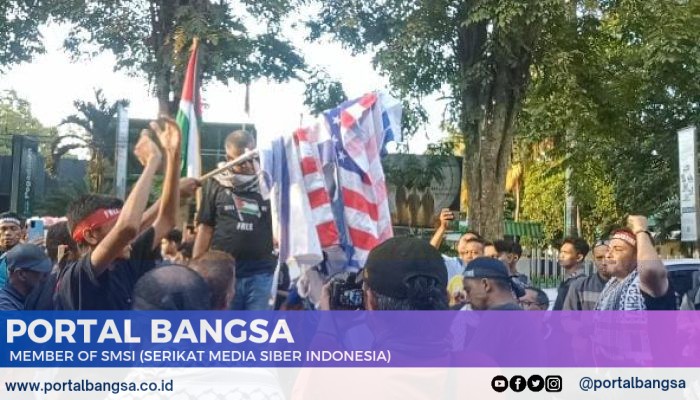 Dukung Kemerdekaan Palestina, Komite Umat Islam Anti Amerika Bakar Bendera Israel