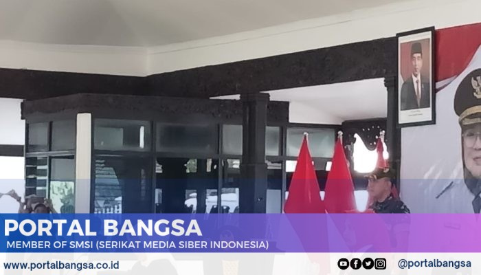 Penyerahan SK Perpanjangan Masa Jabatan Kades oleh Pj Bupati Lumajang