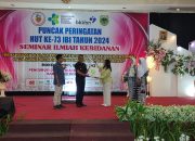 Pj Bupati Beri Apresiasi Pada 800 Bidan Bondowoso di Puncak HUT ke – 73 IBI