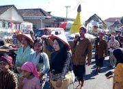 Arak Arakan Tumpeng di Desa Tumpeng Lumajang, Bentuk Syukur di Bulan Muharram
