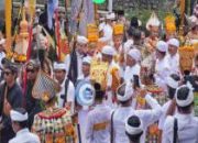 Kalapas Lumajang Hadiri Tawur Agung Labuh Gentuh di Pura Mandara Giri Semeru Agung
