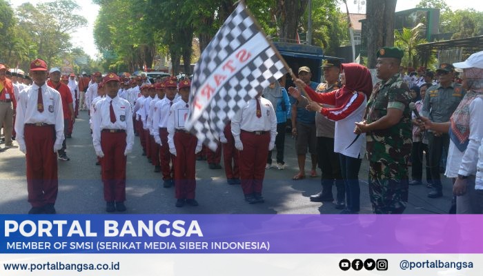 Sambut HUT Kemerdekaan RI ke 79, Pemkab Bondowoso Gelar Lomba Gerak Jalan Tingkat SD/MI