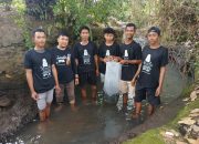 KPI Tabur Ribuan Benih Ikan Bersama Warga