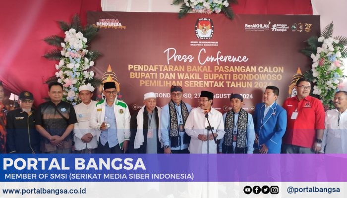 Resmi Daftarkan Diri ke Pilkada 2024, Paslon Bambang dan Gus Baqir Naik Becak ke KPU Bondowoso