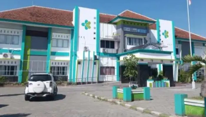 Pemkab Situbondo Alokasikan DBHCHT untuk Pengadaan Buku Pink KIA