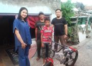 Komunitas Pendukung Ipuk Berikan Bantuan Sepedah Gayuh