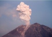 Erupsi Ringan Gunung Raung, Masyarakat Dipinta Tetap Tenang