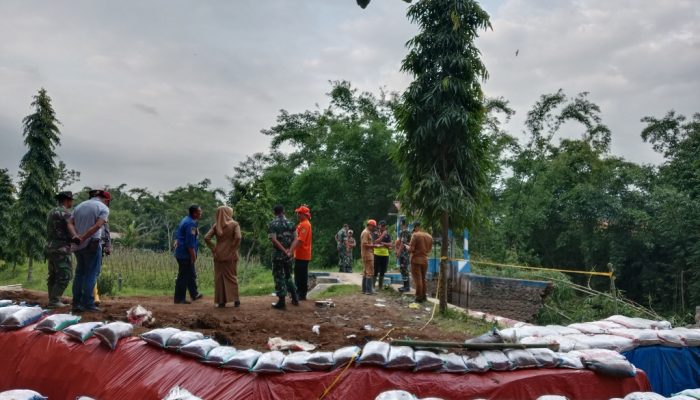Rekayasa Saluran Irigasi Dam Tlogosari Telan Anggaran 163 juta, Begini Penjelasan Pj Bupati Bondowoso