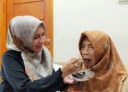 Ibunda Meninggal, Rektor Dr. Soetomo Tulis Surat Cinta Dari Mekkah