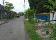 Tanpa Izin, Tiang Wifi dan Kabel Optik Semrawut