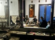 Komsos Satgas TMMD di Waktu Luang Bersama Warga Sekitar, Jalin Silaturahmi