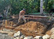 Kodim 0422/Lampung Barat Bangun Fasilitas MCK di Masjid Nurul Yakin pada Hari ke-6 TMMD ke-124