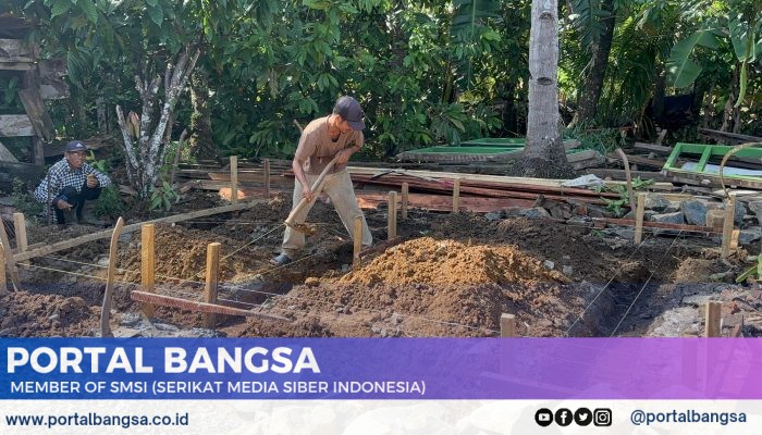 Kodim 0422/Lampung Barat Bangun Fasilitas MCK di Masjid Nurul Yakin pada Hari ke-6 TMMD ke-124