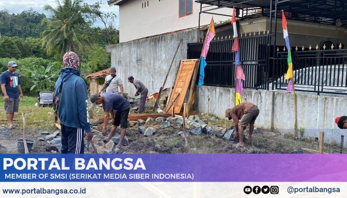 Satgas TMMD Kodim 0422/Lampung Barat Bangun Pos Kamling, Wujudkan TNI Kenyamanan Warga