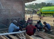 Babinsa Jadi Inspirasi, Warga Kian Semangat di Tengah TMMD Kodim 0422/LB