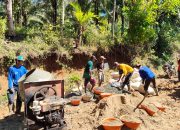 Bersama TNI, Warga Pekon Pemerihan Wujudkan Jalan Impian Lewat TMMD ke-124