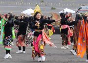 Torehkan Warna Baru dalam Eksotika Bromo 2025, Batik Landance Probolinggo Tampil Memukau.