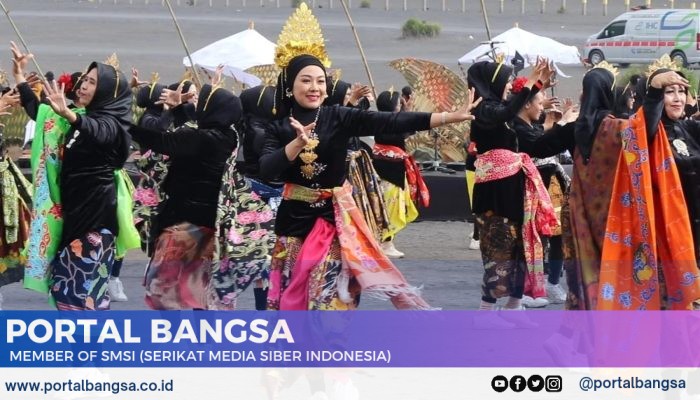 Torehkan Warna Baru dalam Eksotika Bromo 2025, Batik Landance Probolinggo Tampil Memukau.