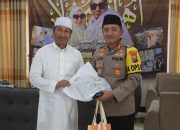 Awali Tugas, Kapolres Probolinggo Silaturahmi ke KH. Abdul Hadi Noer di Ponpes Nurul Qodim Paiton